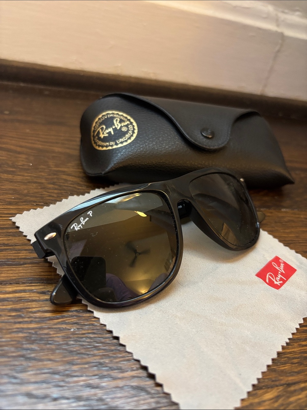 Ray-Ban Black Wayfarer Sunglasses with Brown Tint Lenses - Picture 2 of 3